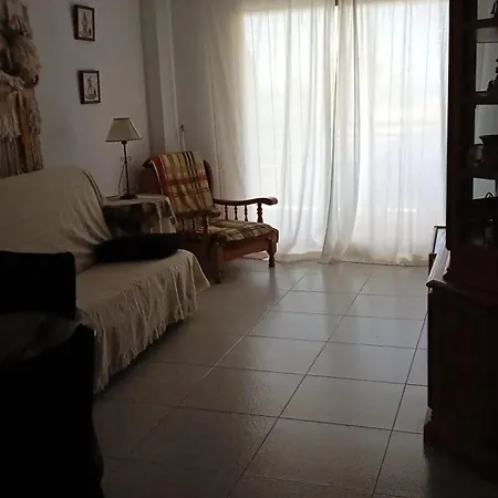 Spacious In Of 100 M² With Shared Pool! Lejlighed