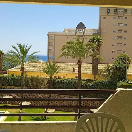Apartment Seaview With Shared Pool