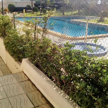 Spacious In Of 100 M² With Shared Pool! Appartement *