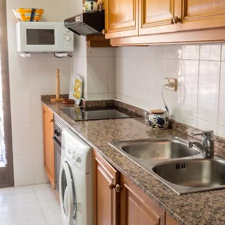 Spacious In Of 100 M² With Shared Pool! Appartement *