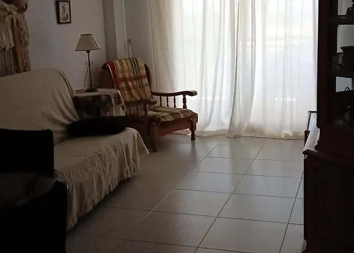 Spacious In Of 100 M² With Shared Pool! Appartement